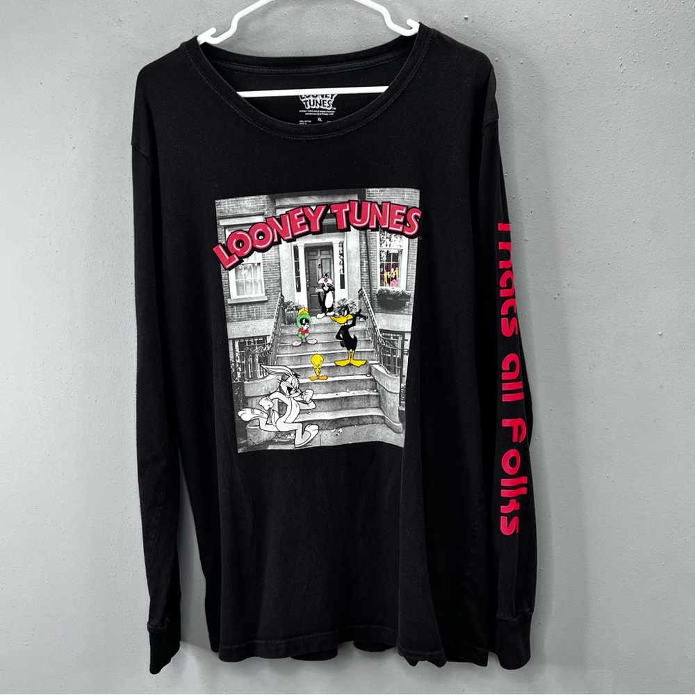 Looney Tunes T Shirt XL Black Long Sleeve Graphic Front Porch Thats All Folks